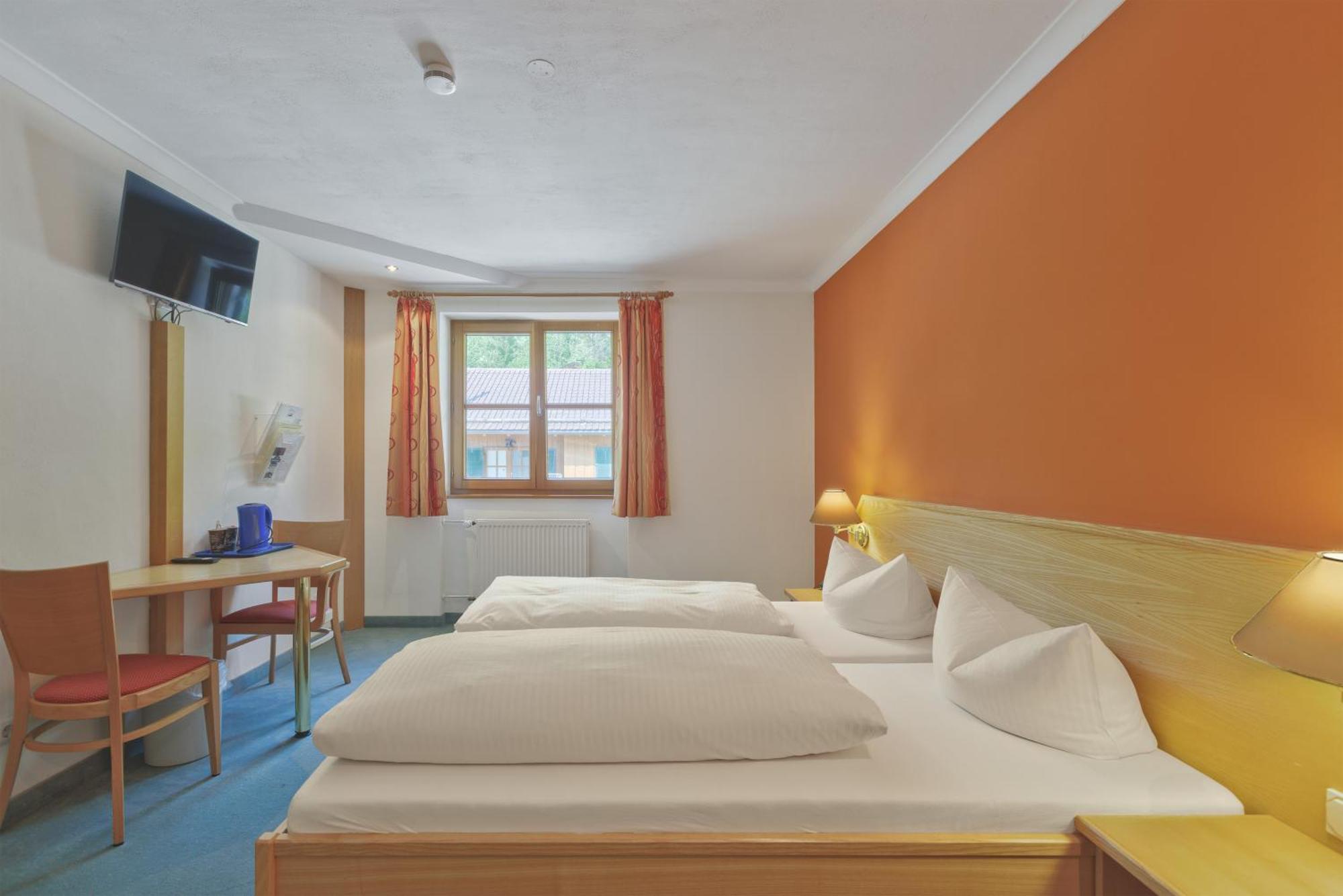 Alphotel