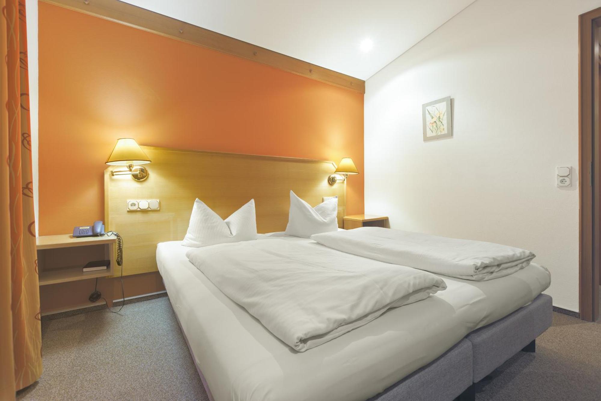 Alphotel